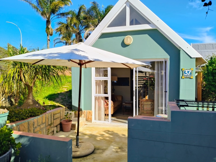 3 Bedroom Property for Sale in Wavecrest Eastern Cape